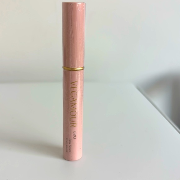Vegamour Gro brow growth serum, new and sealed - Picture 1 of 5